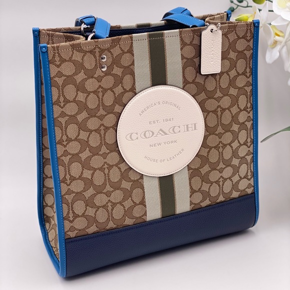 coach dempsey tote 30